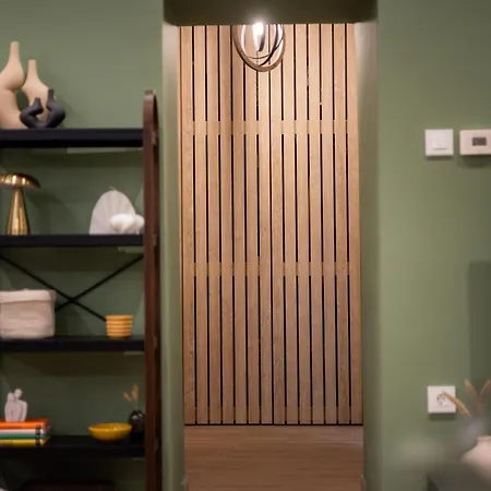 Seren - Crafted With & Care Apartment