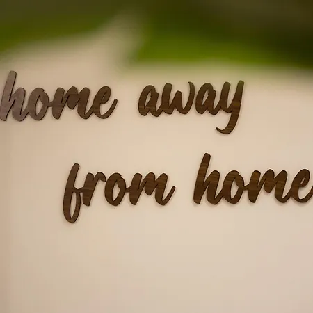 Seren - Crafted With & Care Apartment *