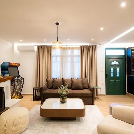 Seren - Crafted With & Care Apartment